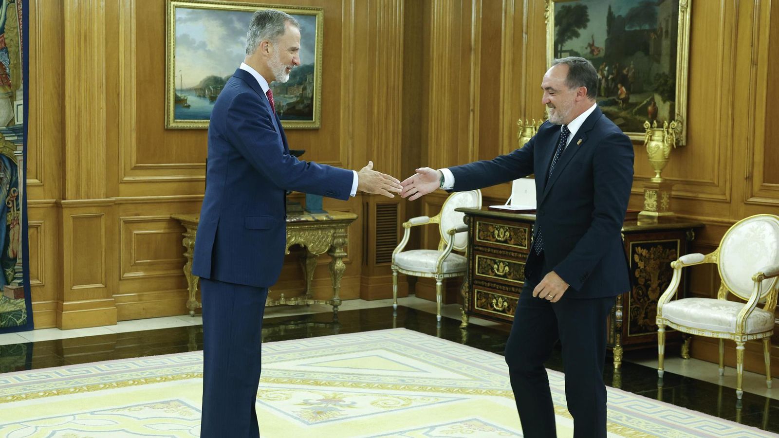 El rei Felip VI rep el president d'UPN, Javier Esparza