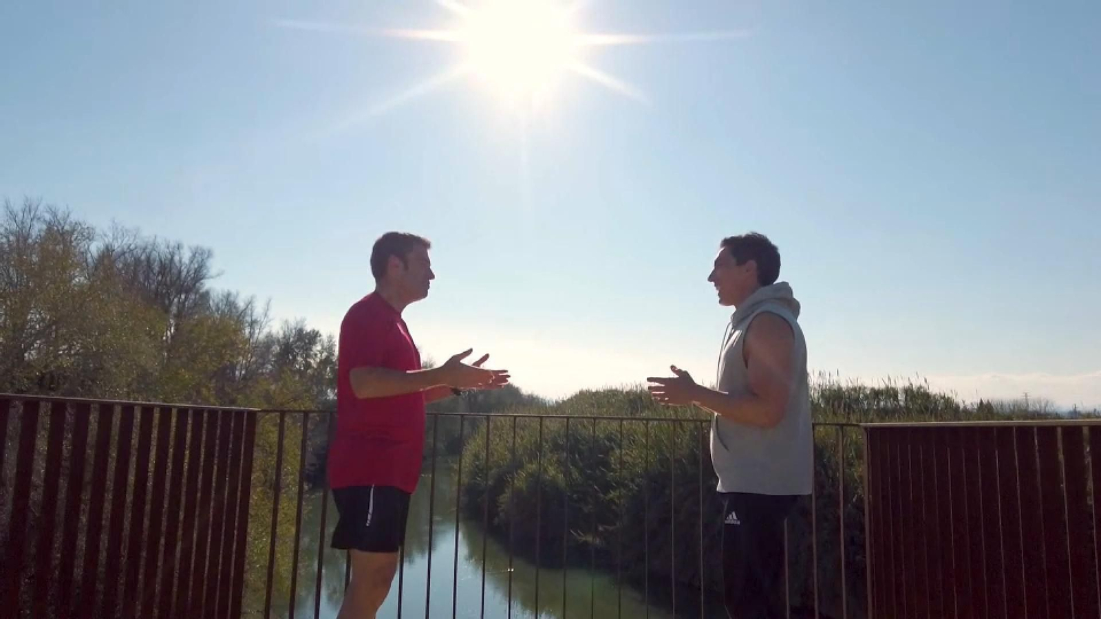 Bérnar confessa que va al gimnàs set dies per setmana i que troba desconnexió mental i equilibri mitjançant l'esport. 