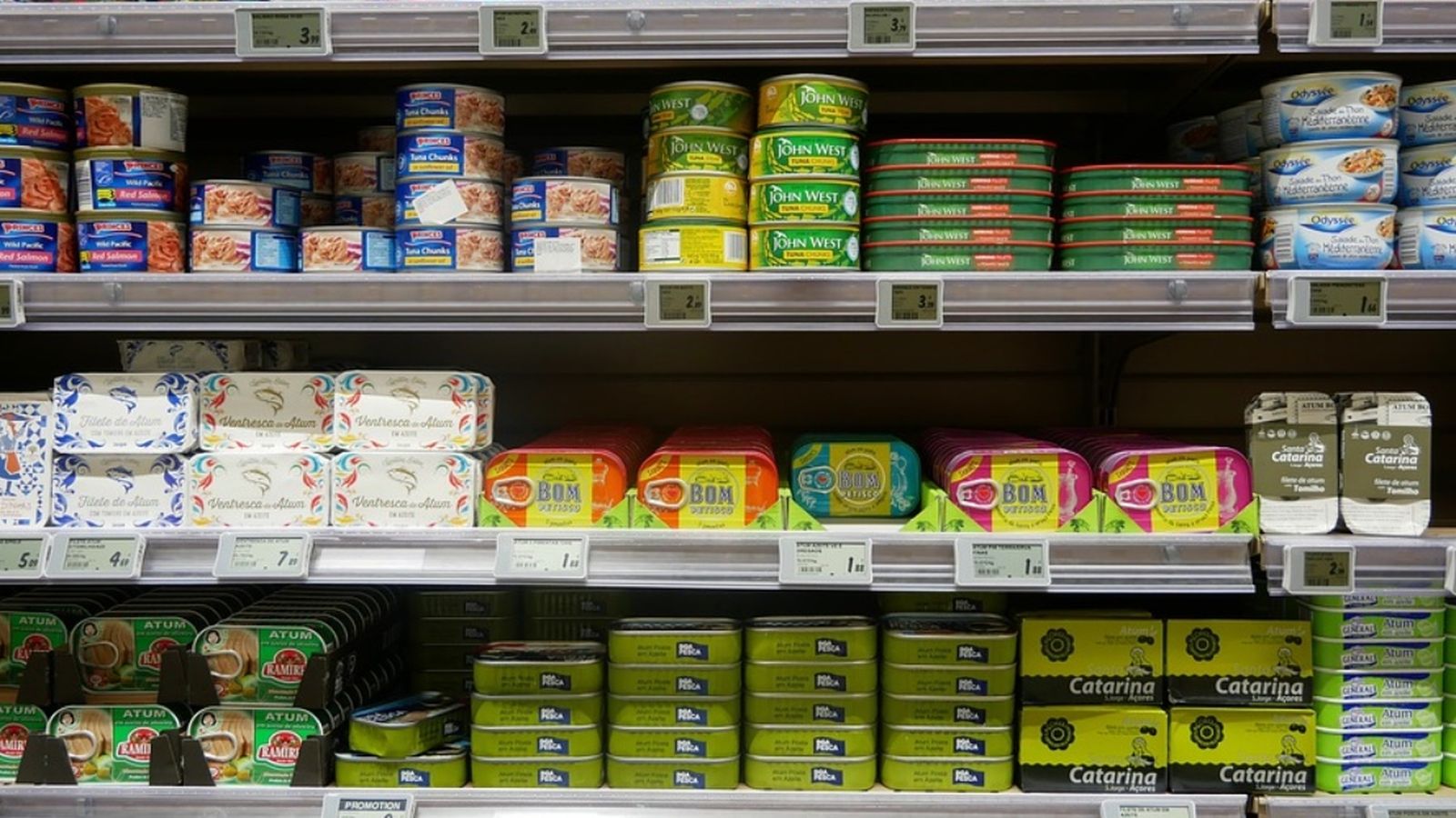 Alerta sanitària per toxina botulínica en la tonyina en oli de la marca Dia