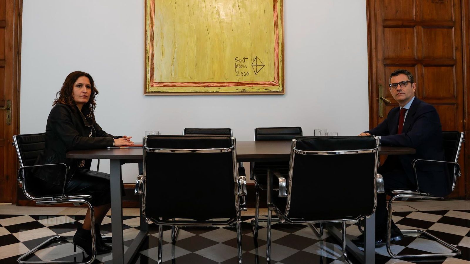 El ministre de la Presidència, Félix Bolaños, i la consellera de la Presidència catalana, Laura Vilagrà, en la reunió d'aquest diumenge a Barcelona