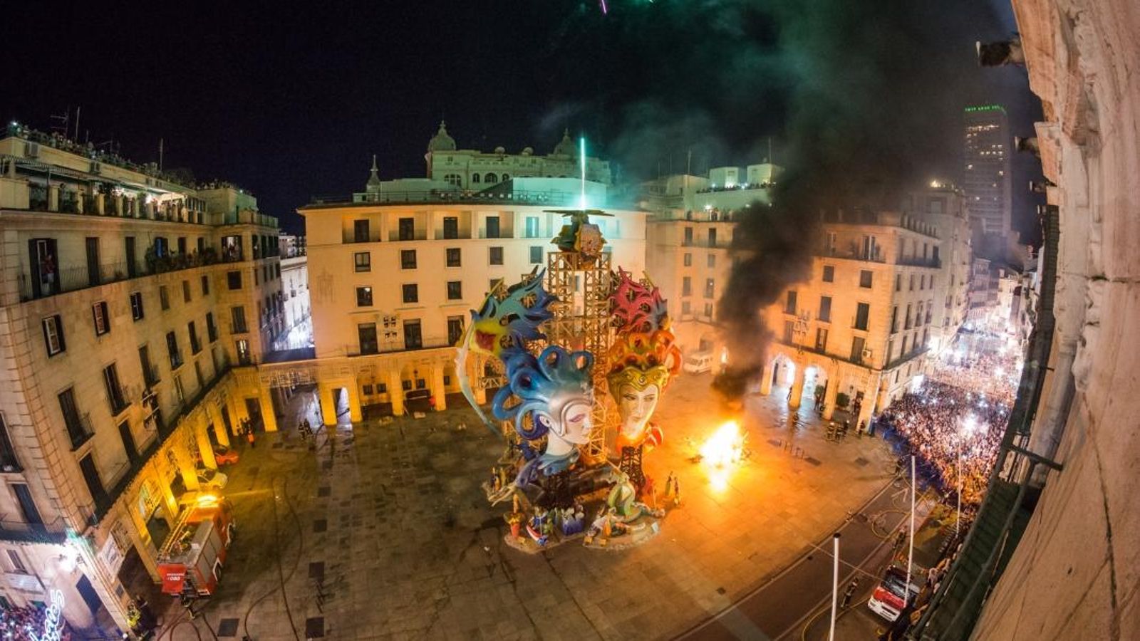 Imatge d'arxiu de les fogueres d'Alacant