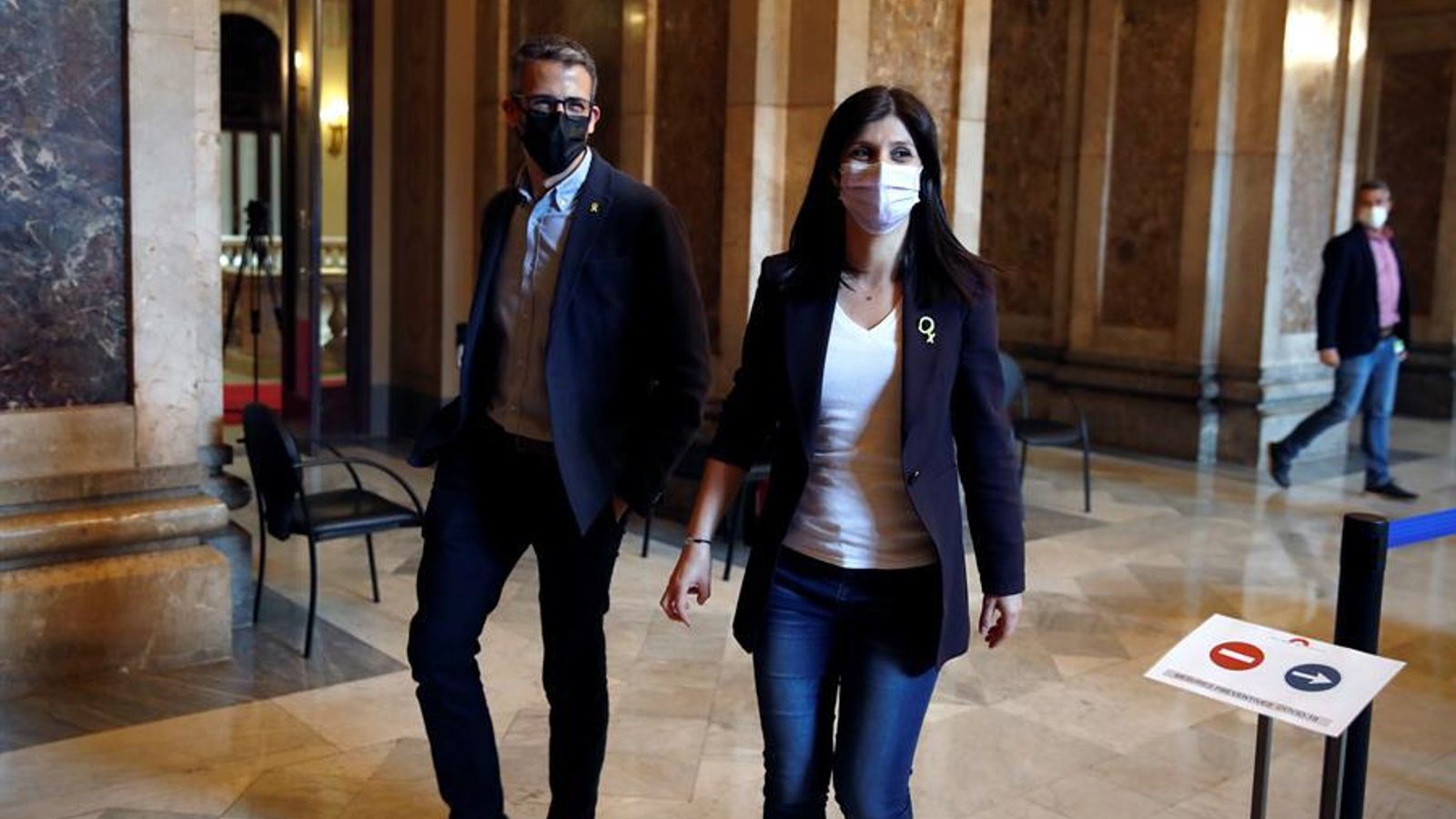 La secretària general d'Esquerra, Marta Vilalta, en els corredors del Parlament abans de la reunió amb Junts i la CUP per a desencallar la govenabilitat a Catalunya EFE/Toni Albir