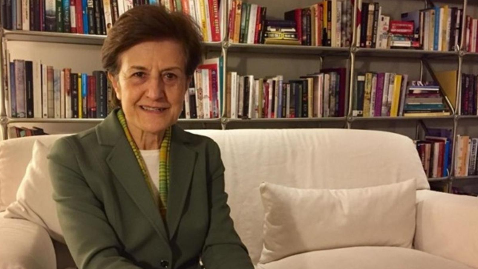 La guanyadora del premi, Adela Cortina