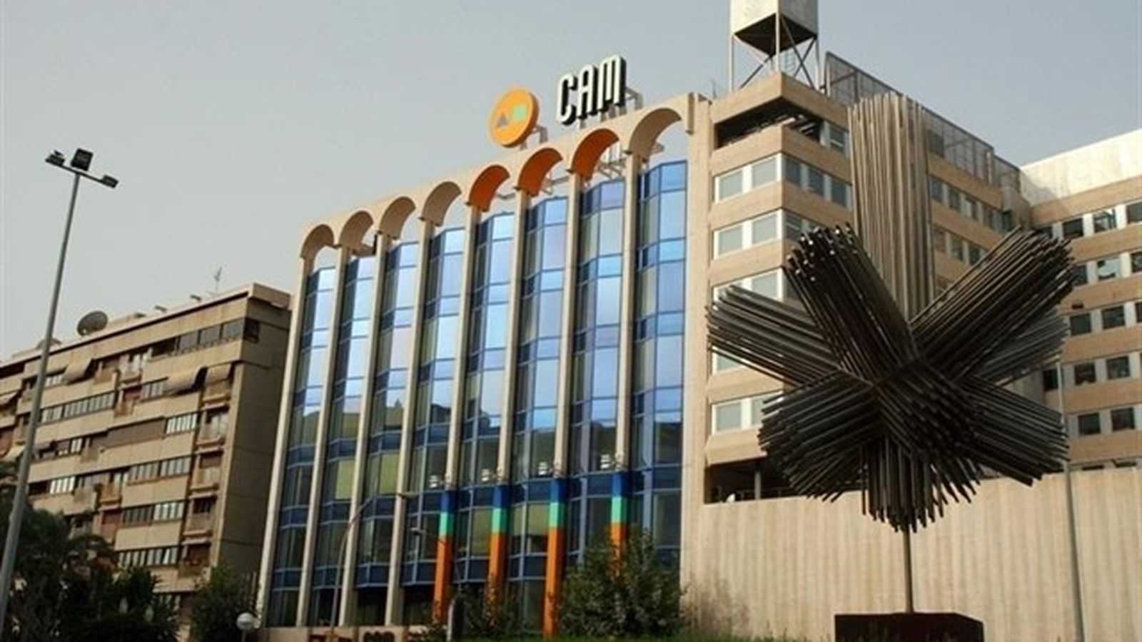 L\'Audiència Nacional envia a juí l\'exdirectora de la CAM per la reestructuració del deute d\'Hansa