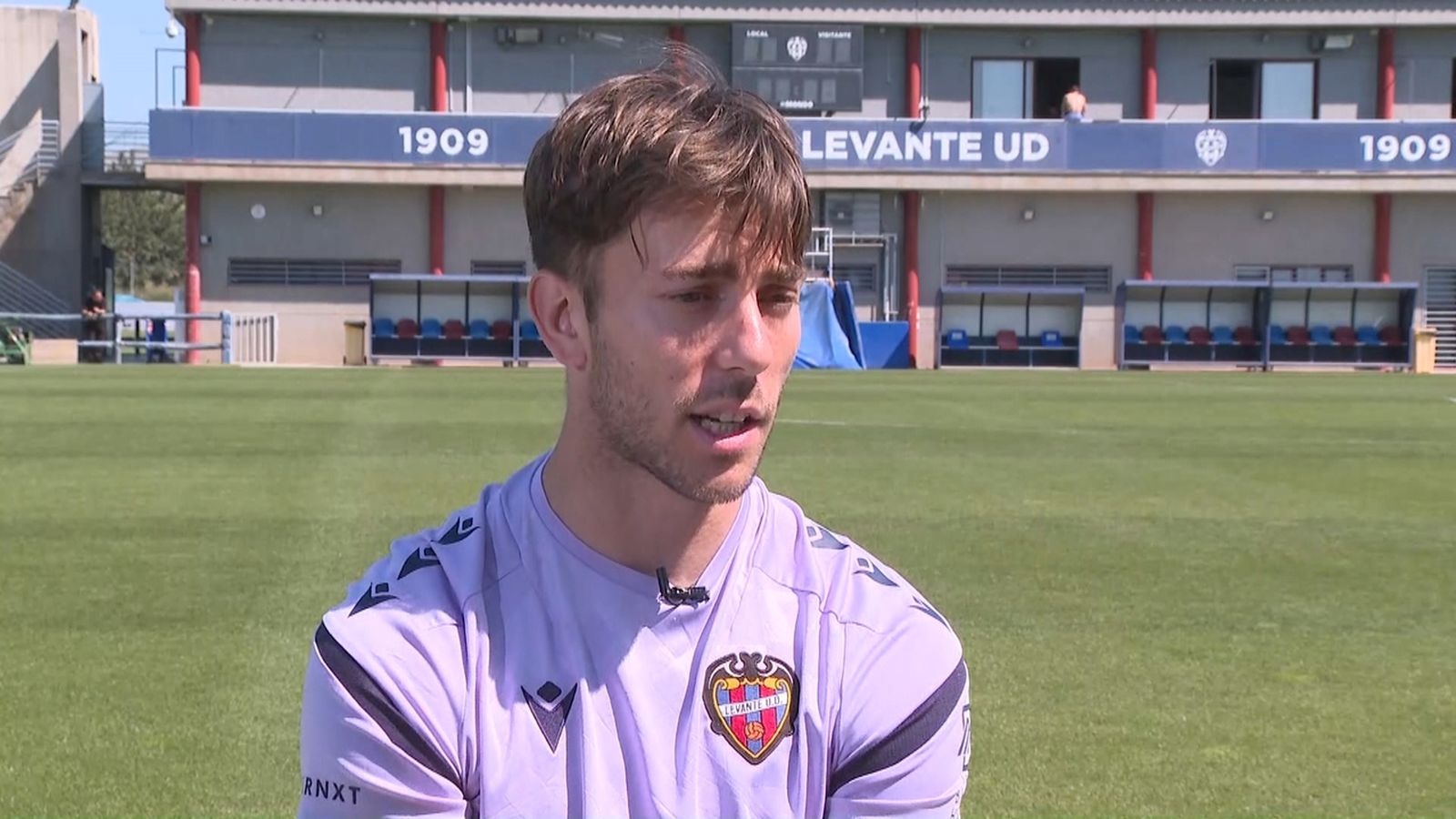 Entrevista al jugador del Llevant, Iker Losada