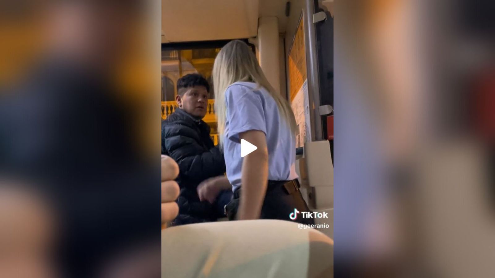 Conductora d'autobús expulsa viatger borratxo