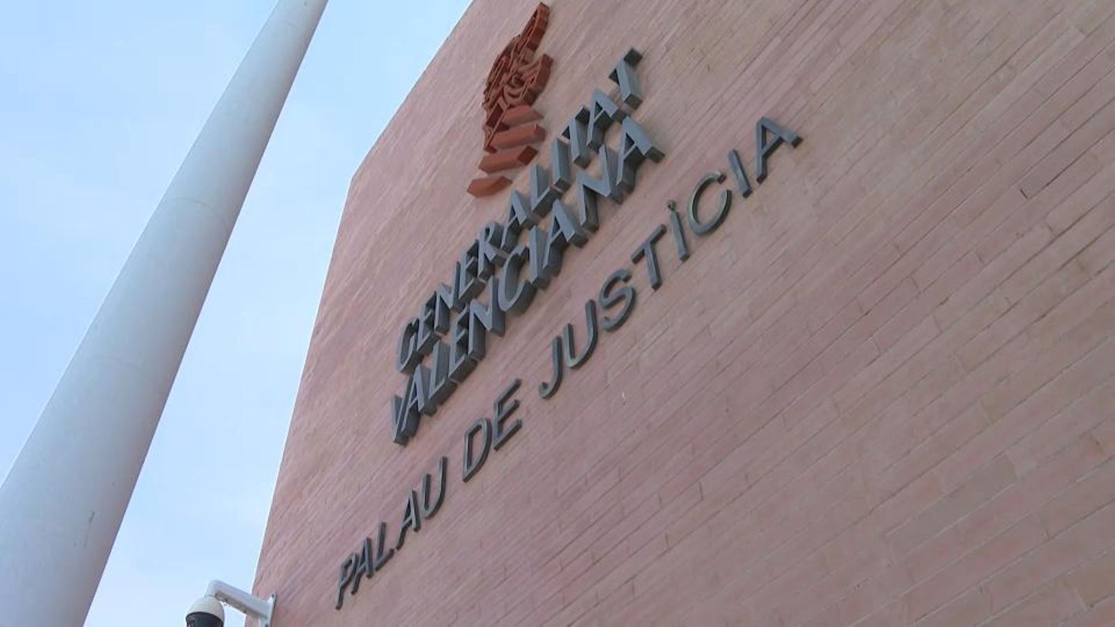 La Guàrdia Civil ha detingut dos joves com a presumptes autors de l'agressió a un Policia Nacional a Vinalesa