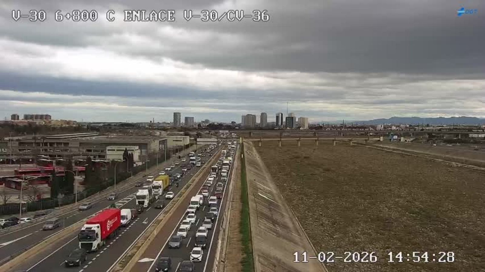 La V-30, col·lapsada este dimecres al migdia en direcció cap a l'A-7