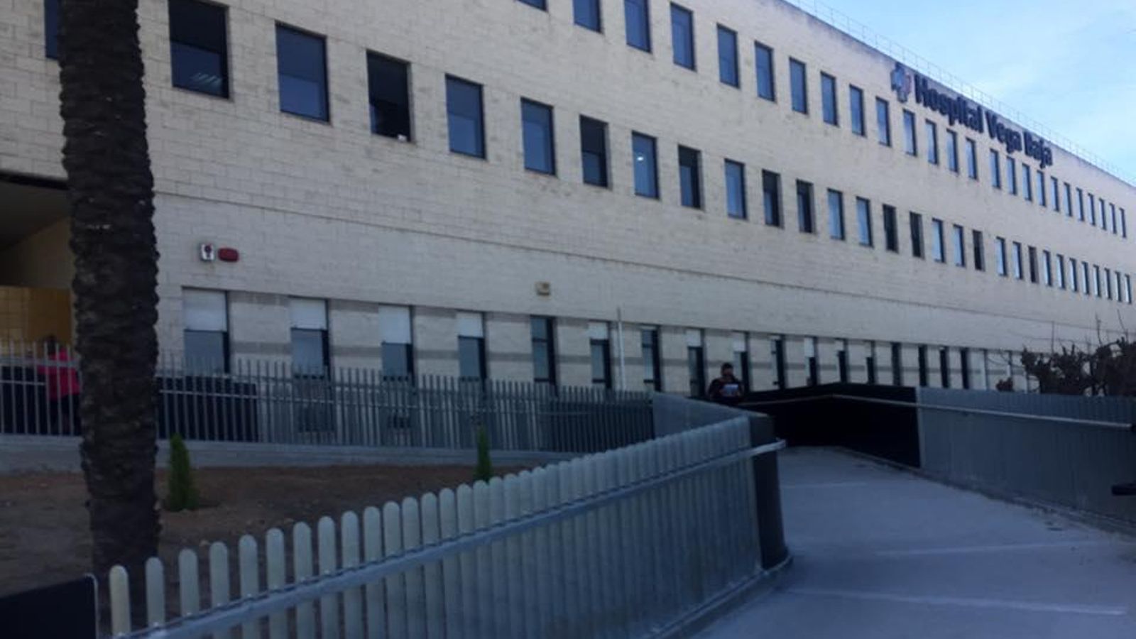 Imatge exterior de l'hospital del Baix Segura, a Oriola