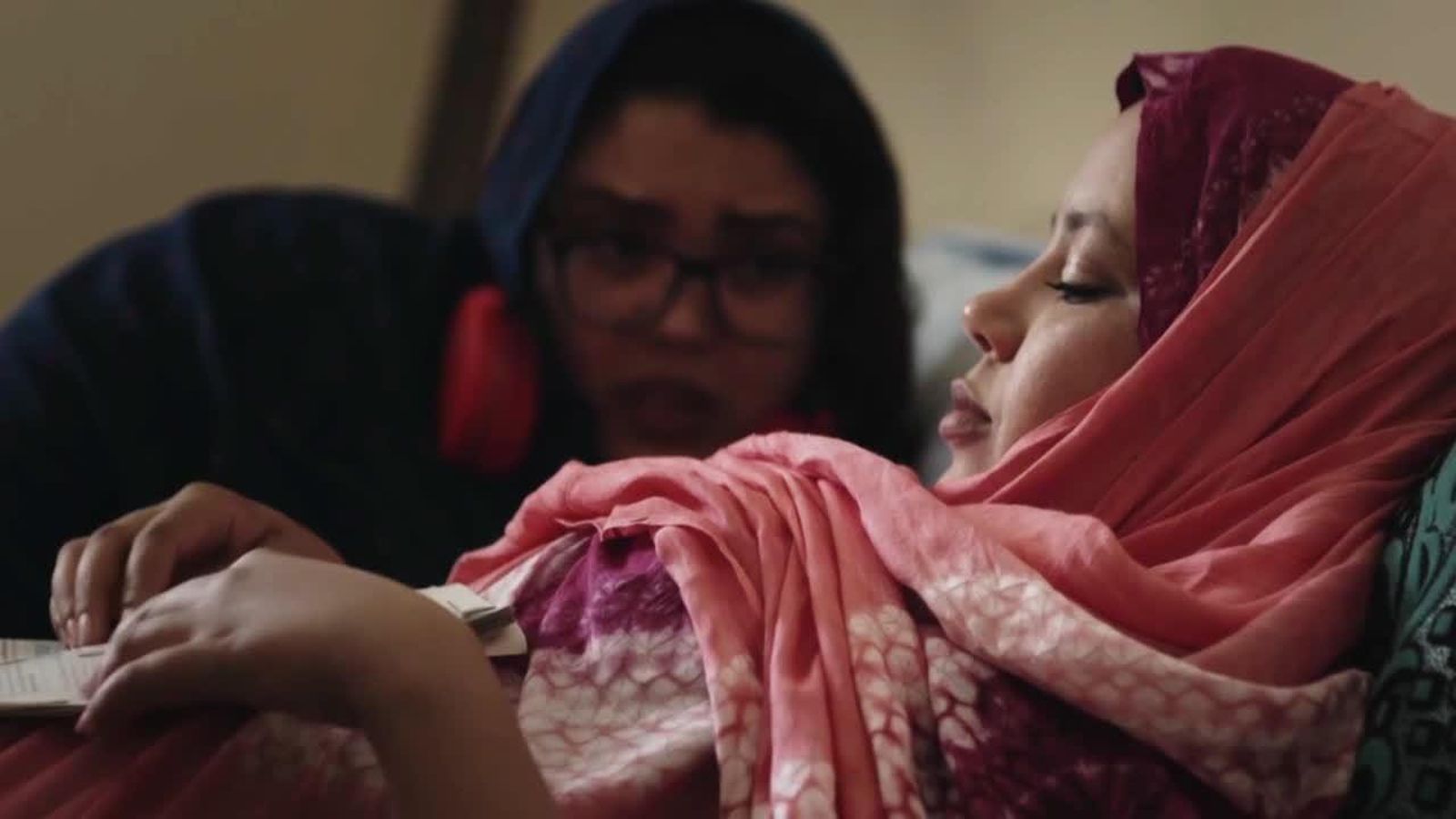 SECCIÓ OFICIAL 2019 | La vida de les dones a Mauritània en \'Flesh out\'