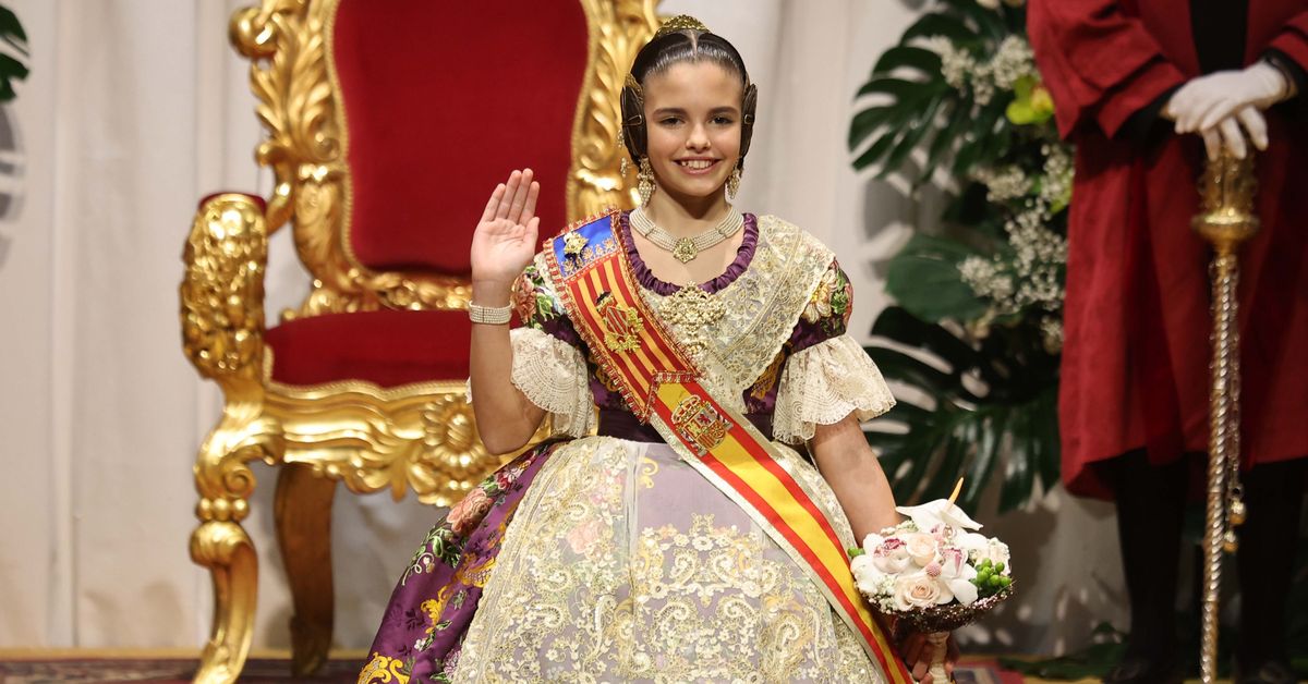 28.01.2023 | Exaltació de la fallera major infantil - À Punt
