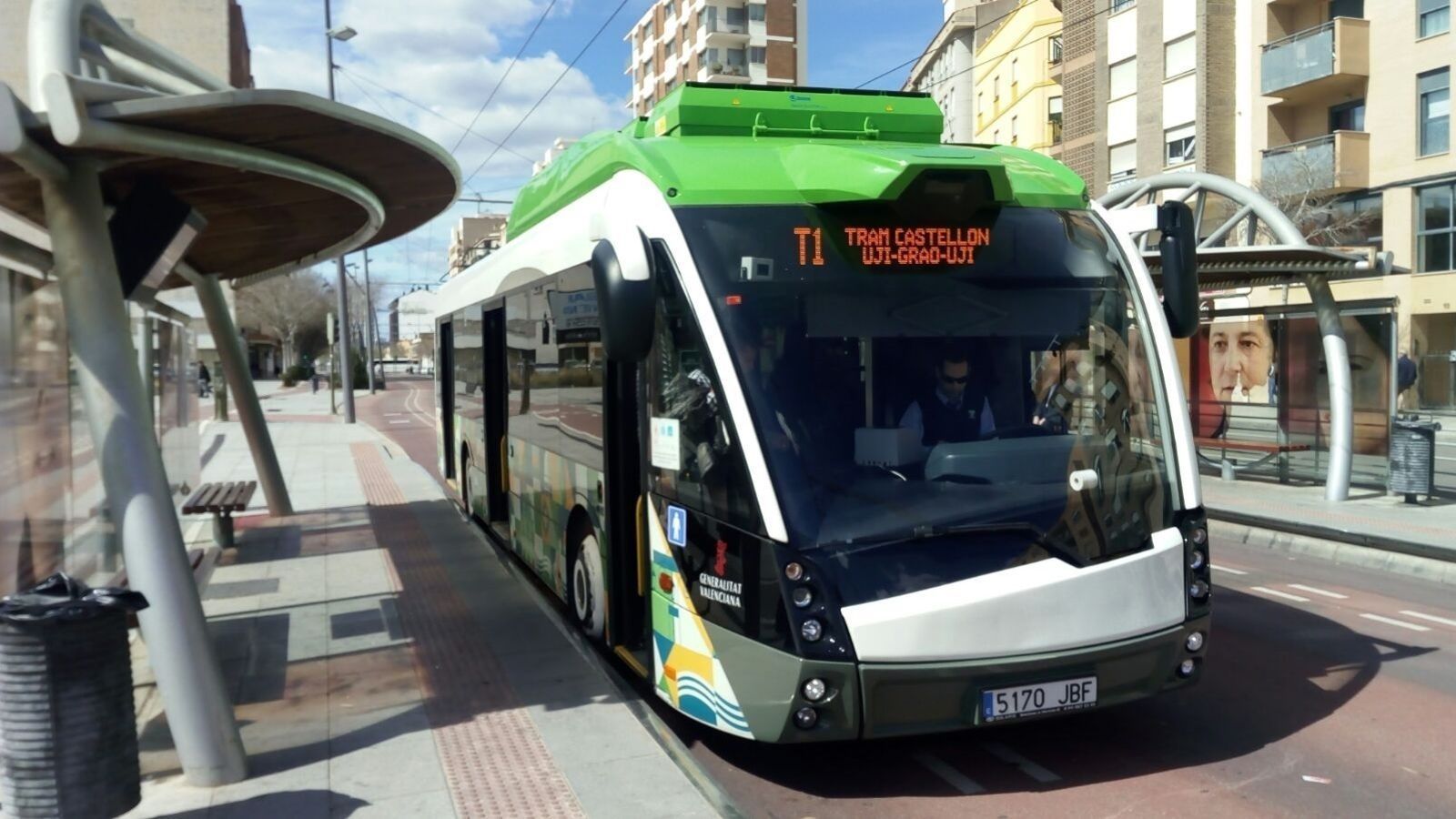 La reducció s'aplica sobre els serveis de TRAM de Castelló, Metrobús, Metrovalencia, TRAM d'Alacant i autobusos urbans i interurbans.