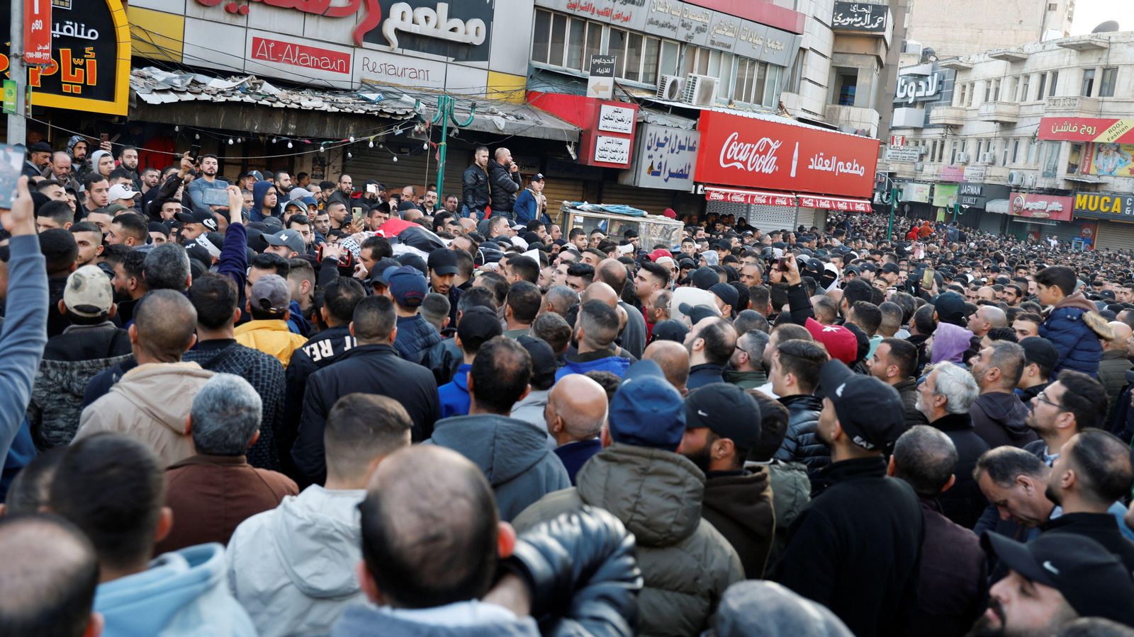 Imatge del funeral de les dues persones mortes durant l'atac israelià Imatge del funeral de les dues persones mortes durant l'atac israelià