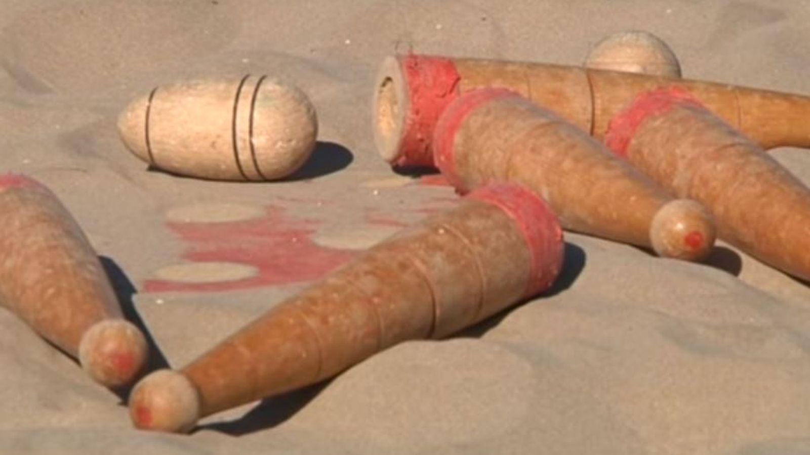 Imatge de les peces que formen part del joc valencià de les birles