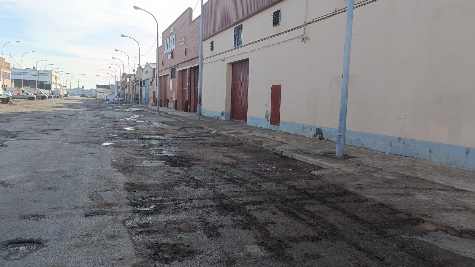 Estat del polígon de Forn d'Alcedo, a l'Horta Sud, este diumenge Estat del polígon de Forn d'Alcedo, a l'Horta Sud, este diumenge