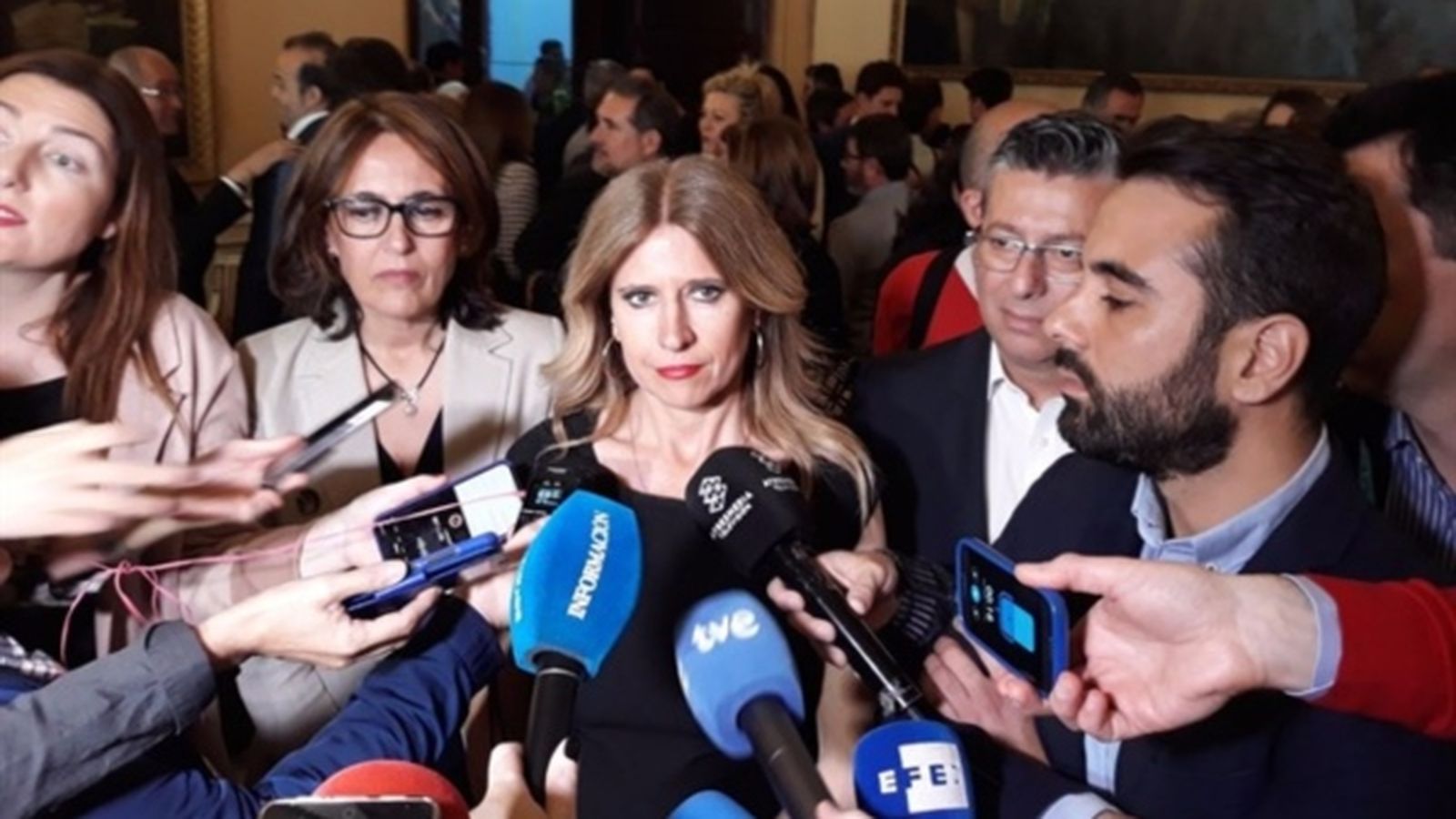 La portaveu del grup municipal socialista a l'Ajuntament d'Alacant subratlla que la potestat és de la Comissió Federal de Llistes