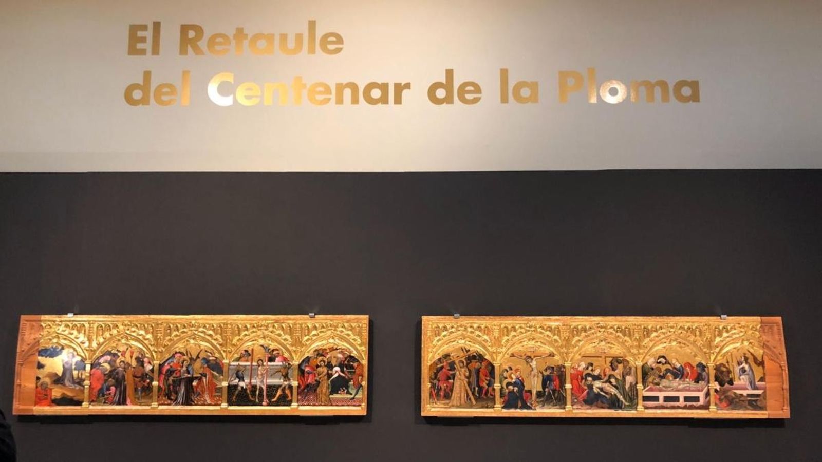 La part inferior del retaule del Centenar de la Ploma ha quedat exposada al Museu de Belles Arts de València després de les tasques de restauració