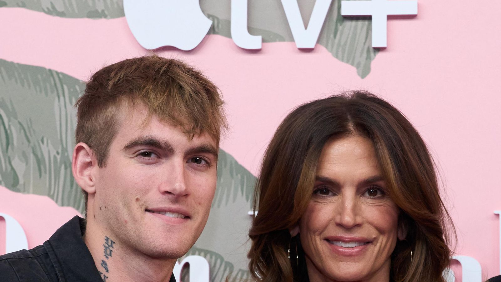 Cindy Crawford junt al seu fill Presley Gerber en Beverly Hills (California)