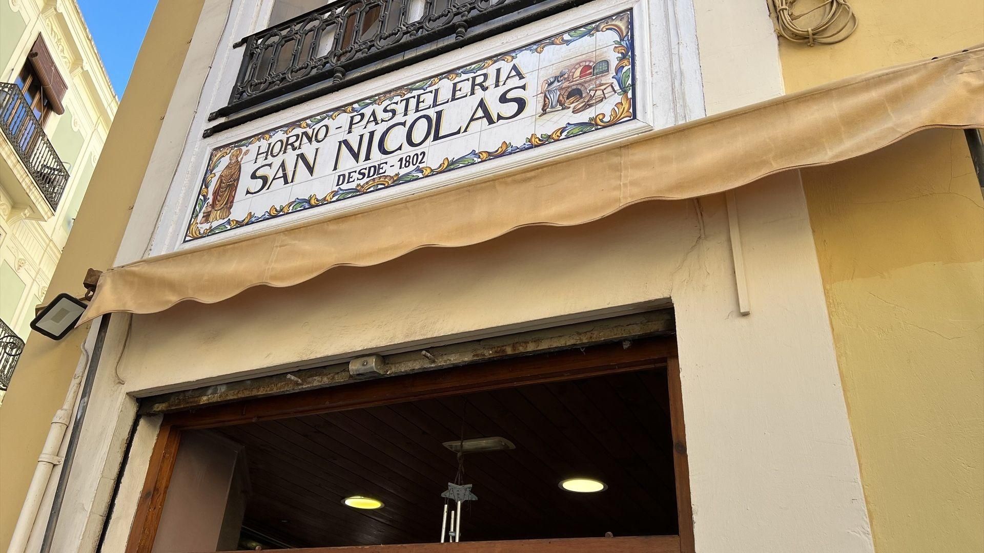 Façana del Forn Sant Nicolau de València Façana del Forn Sant NIcolás de València