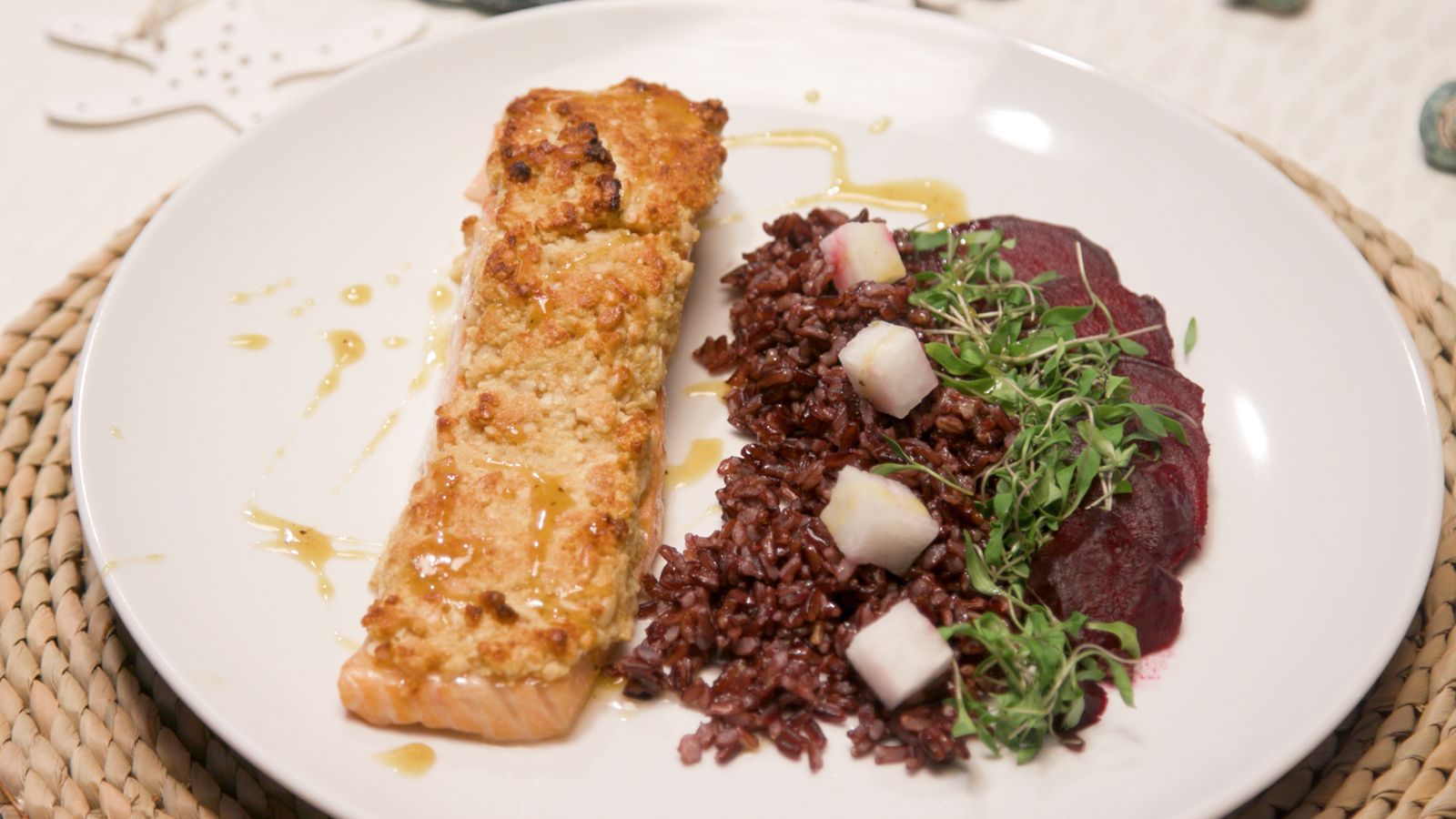 Salmó amb crosta de fruïts secs