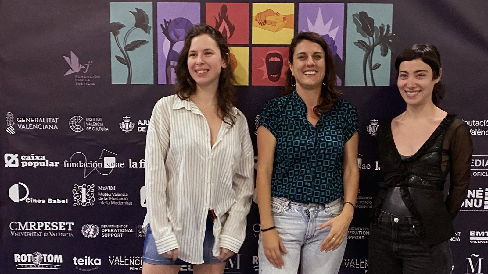 Majo Siscar, directora del Humans Fest, amb les actrius Taki Mumladze i Mariam Khundadze d''A room of my own'