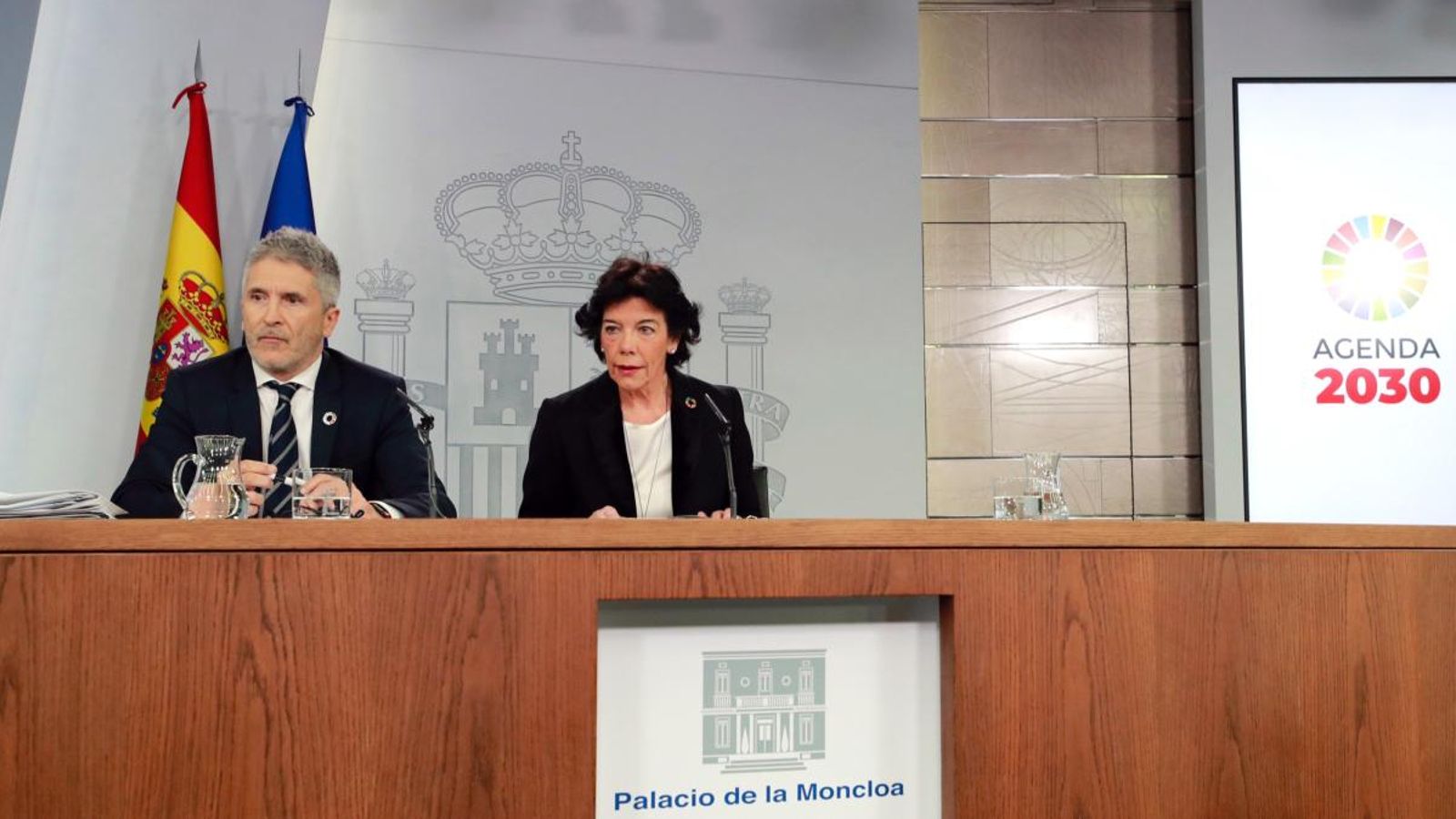 Isabel Celaá i Fernando Grande- Marlaska, durant la roda de premsa posterior a la reunió del Consell de Ministres. Ángel Diaz (Efe).