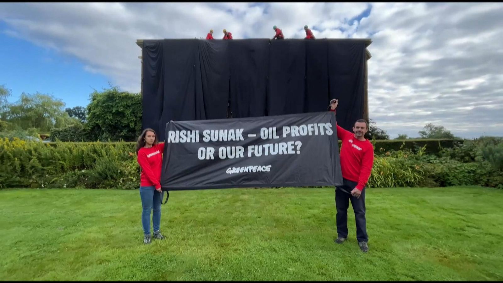 Imatge de la protesta a la mansió de Rishi Sunak