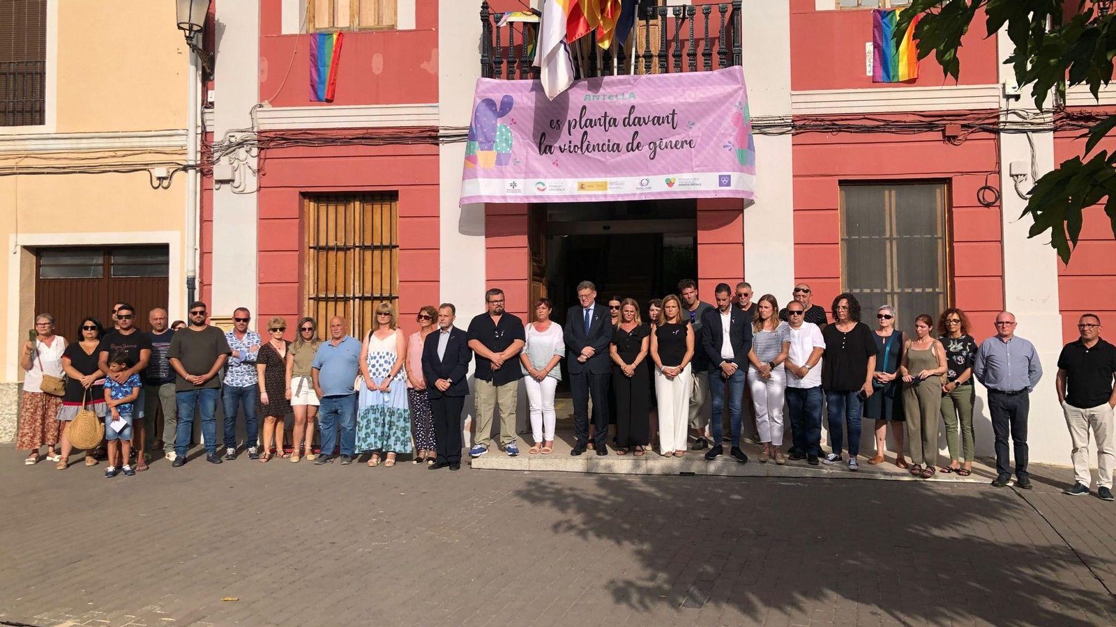 Concentració a Antella en contra de la violència masclista