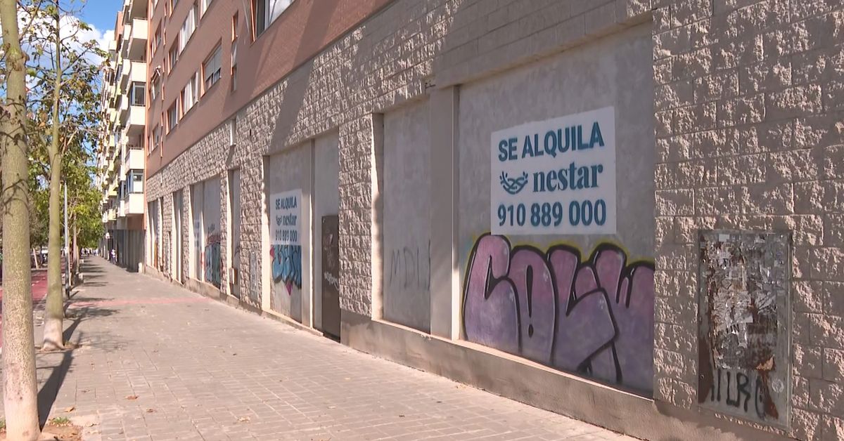Una trentena de famílies denuncien el fons Nestar-Azora per clàusules abusives en contractes de lloguer