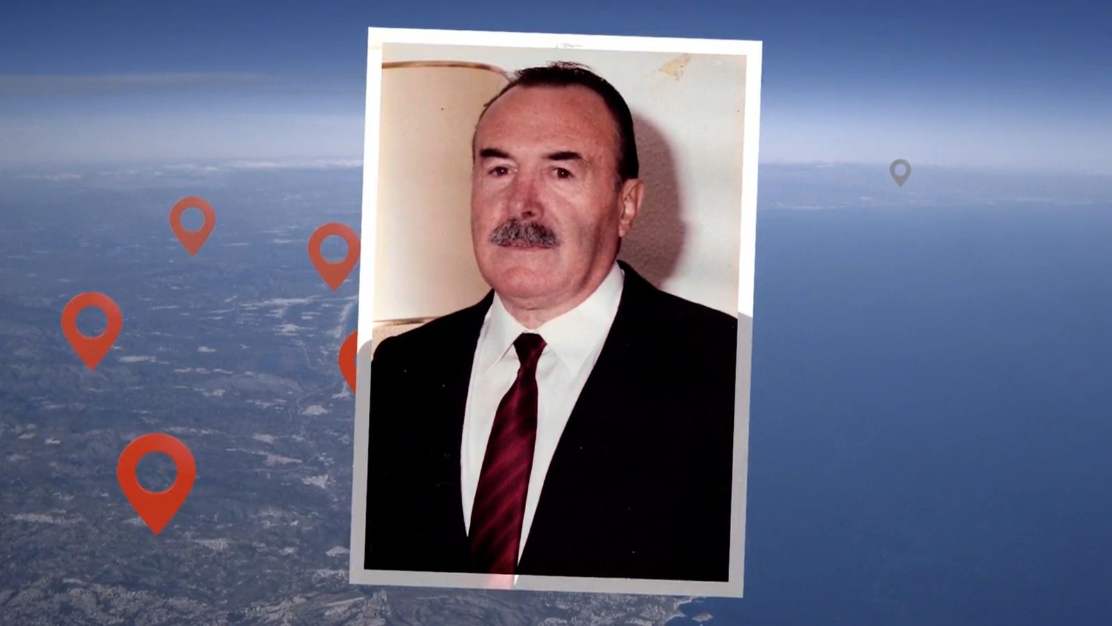 La idea a l’estil del cartell de Hollywood fou d’Enrique Torres