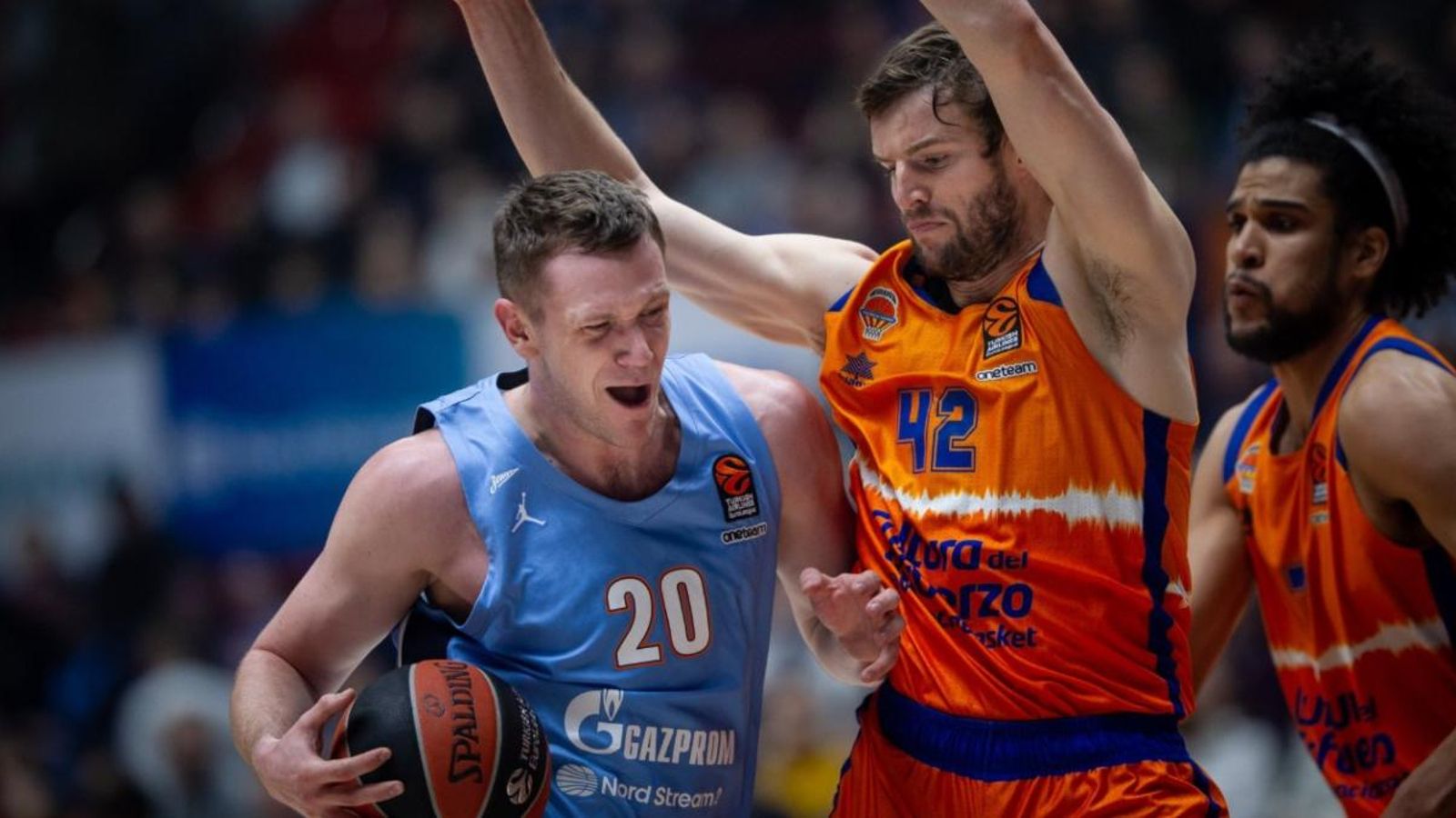 Doornekamp intenta frenar l’avanç d’Yverson