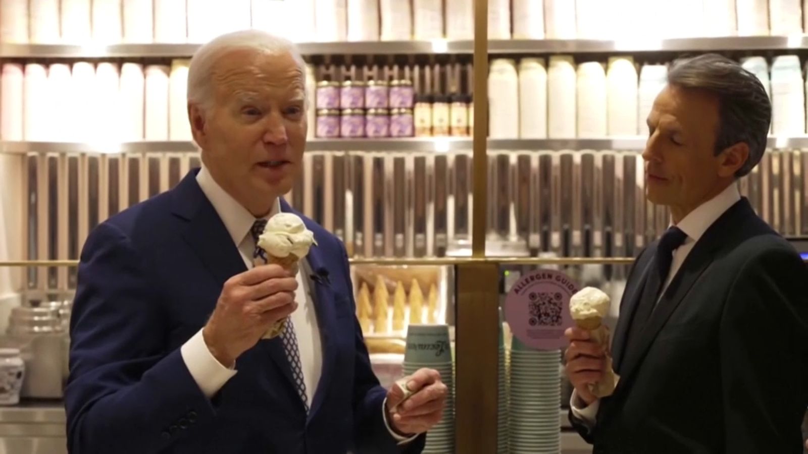 El president dels EUA anuncia la possibilitat d'alto el foc en una gelateria de Nova York