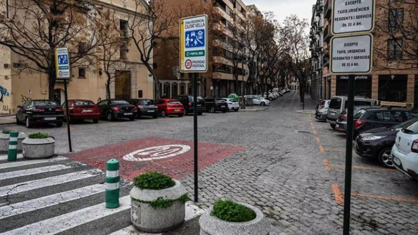 Senyals de l'actual àrea de prioritat residencial (APR) de Ciutat Vella Senyals de l'actual àrea de prioritat residencial (APR) de Ciutat Vella