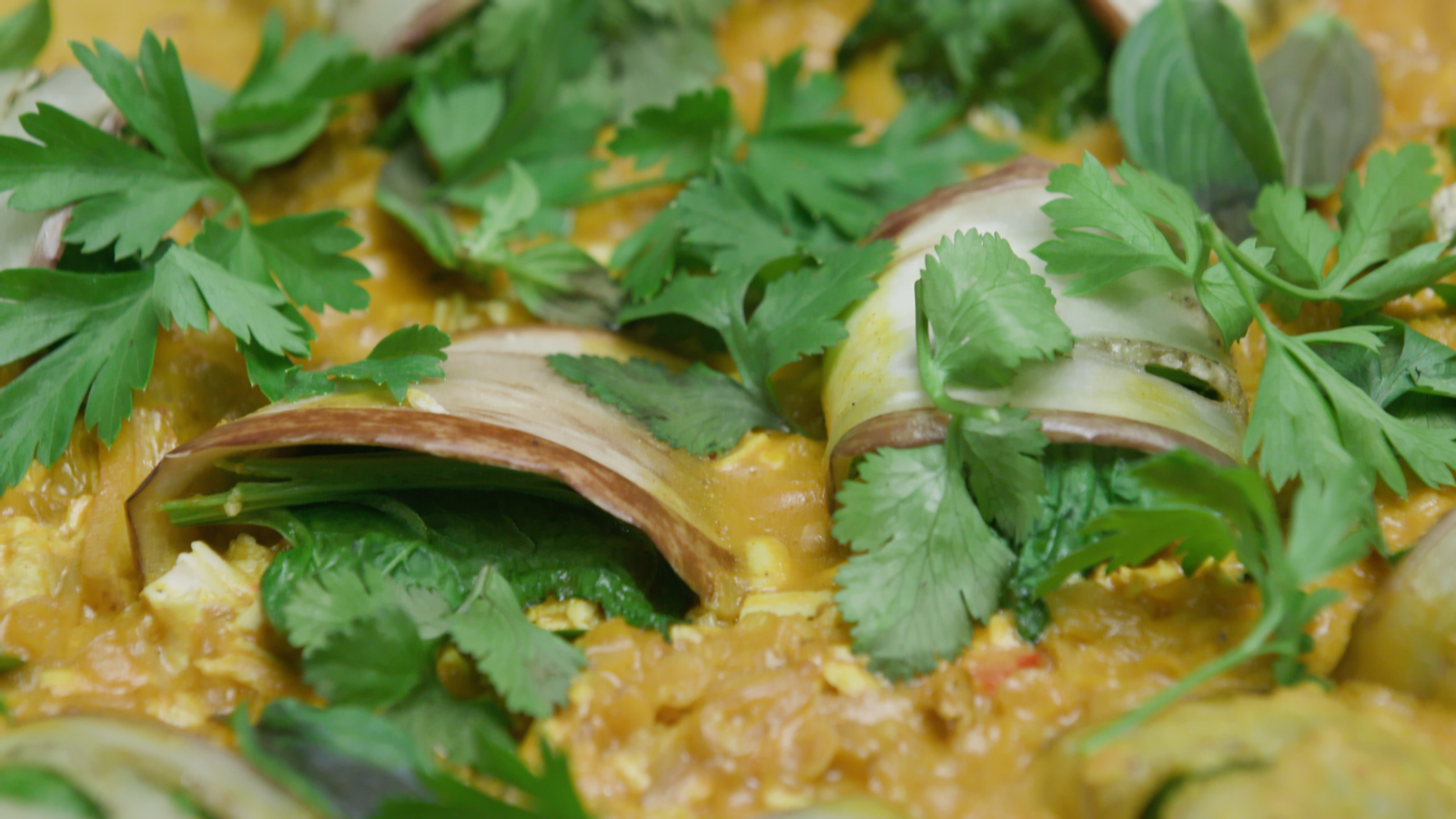 Albergines amb "dal" de coco al curri