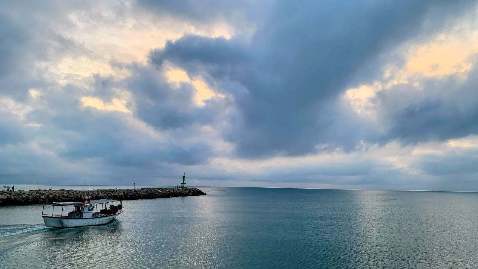 Cel nuvolat a Cullera, la Ribera Baixa