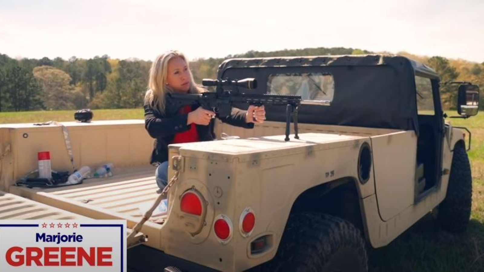 Imatge d'un vídeo de campanya electoral de la congressista republicana Marjorie Taylor Greene