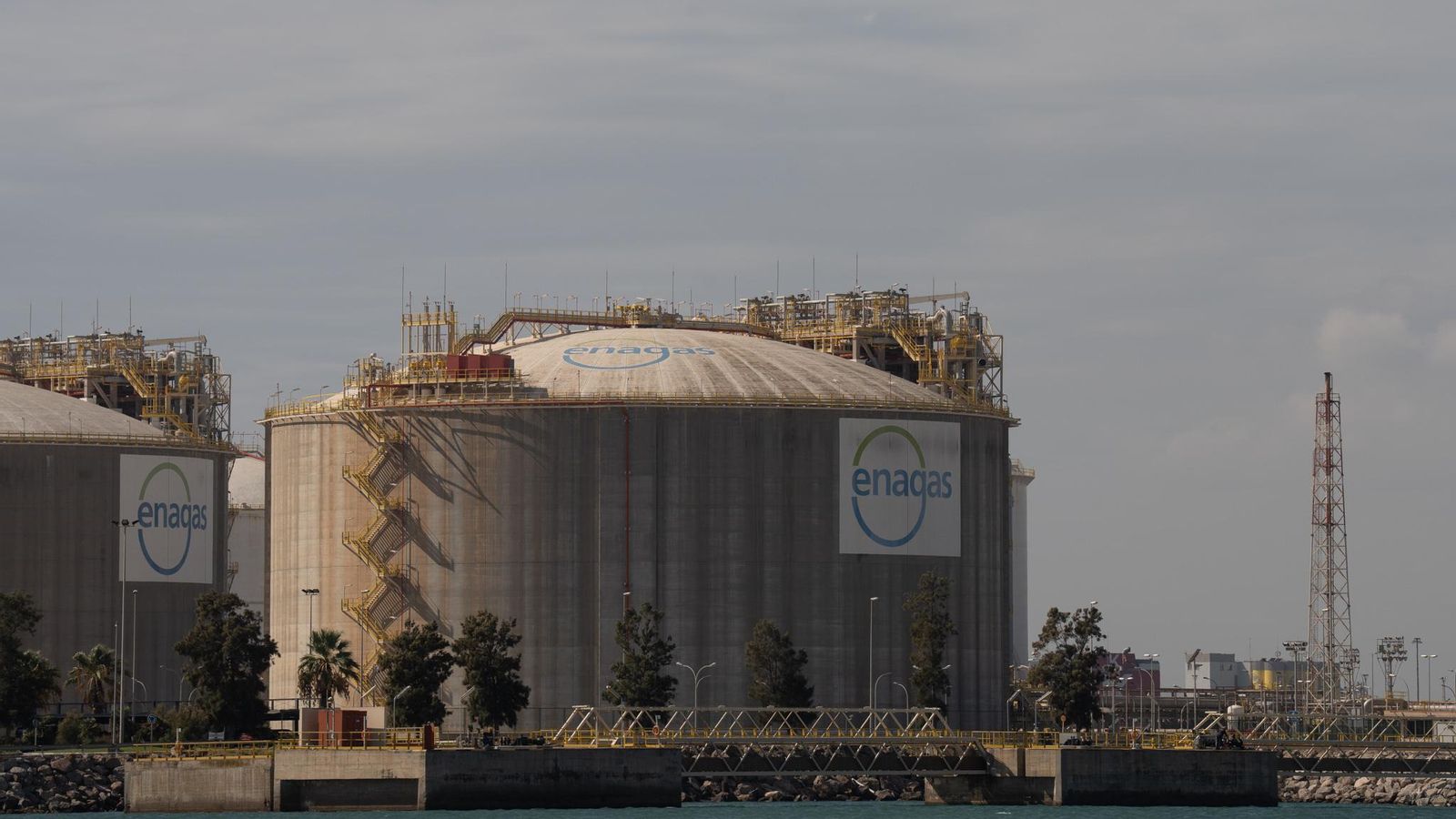 Una planta de gas de Barcelona en una imatge d'arxiu