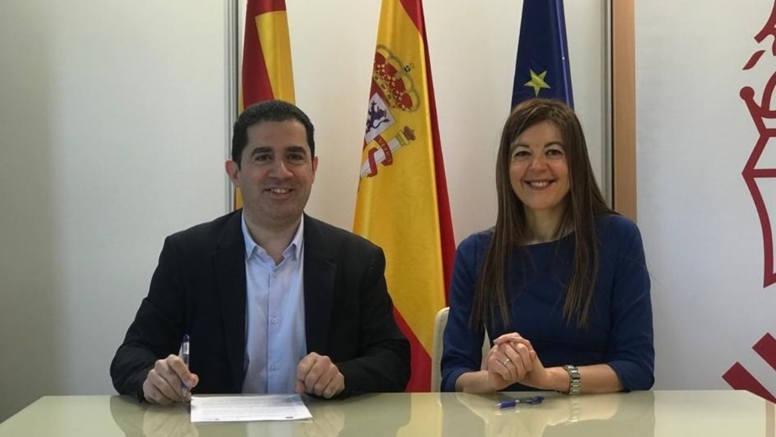 La consellera Carolina Pascual i l'alcalde Toni Francés, aquest dimecres