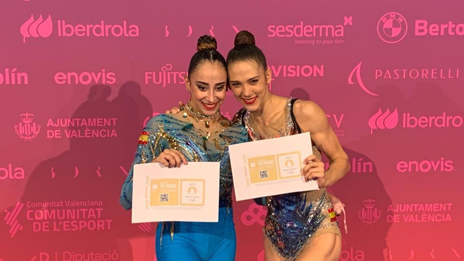 Alba Bautista i Polina, amb el bitllet a París
