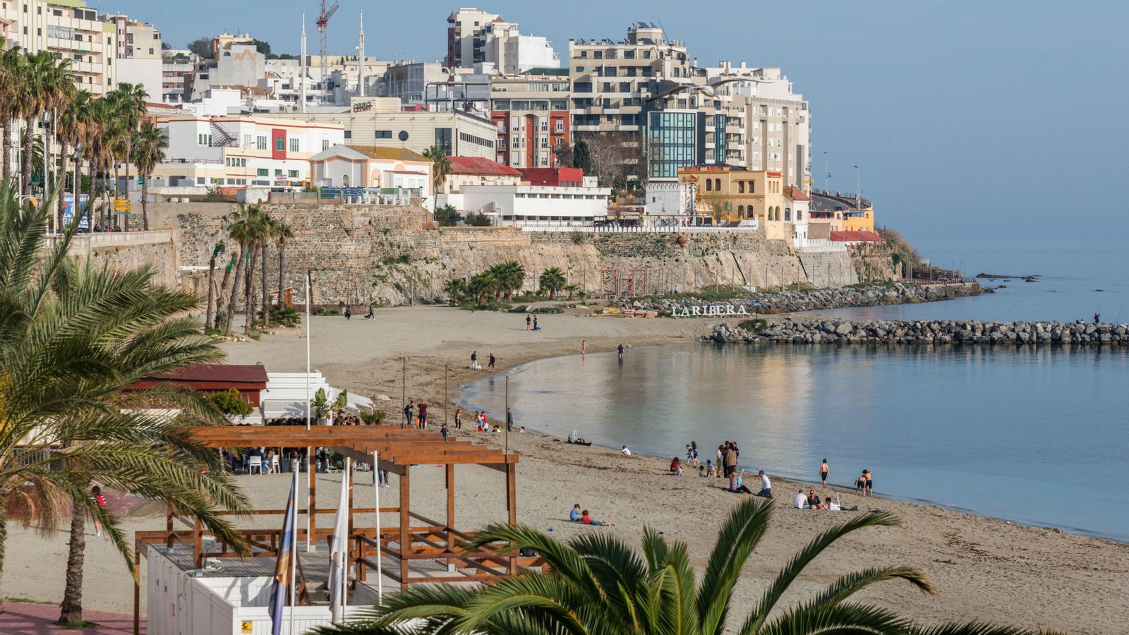 La platja de la Ribera de Ceuta, on van agredir el menor valencià