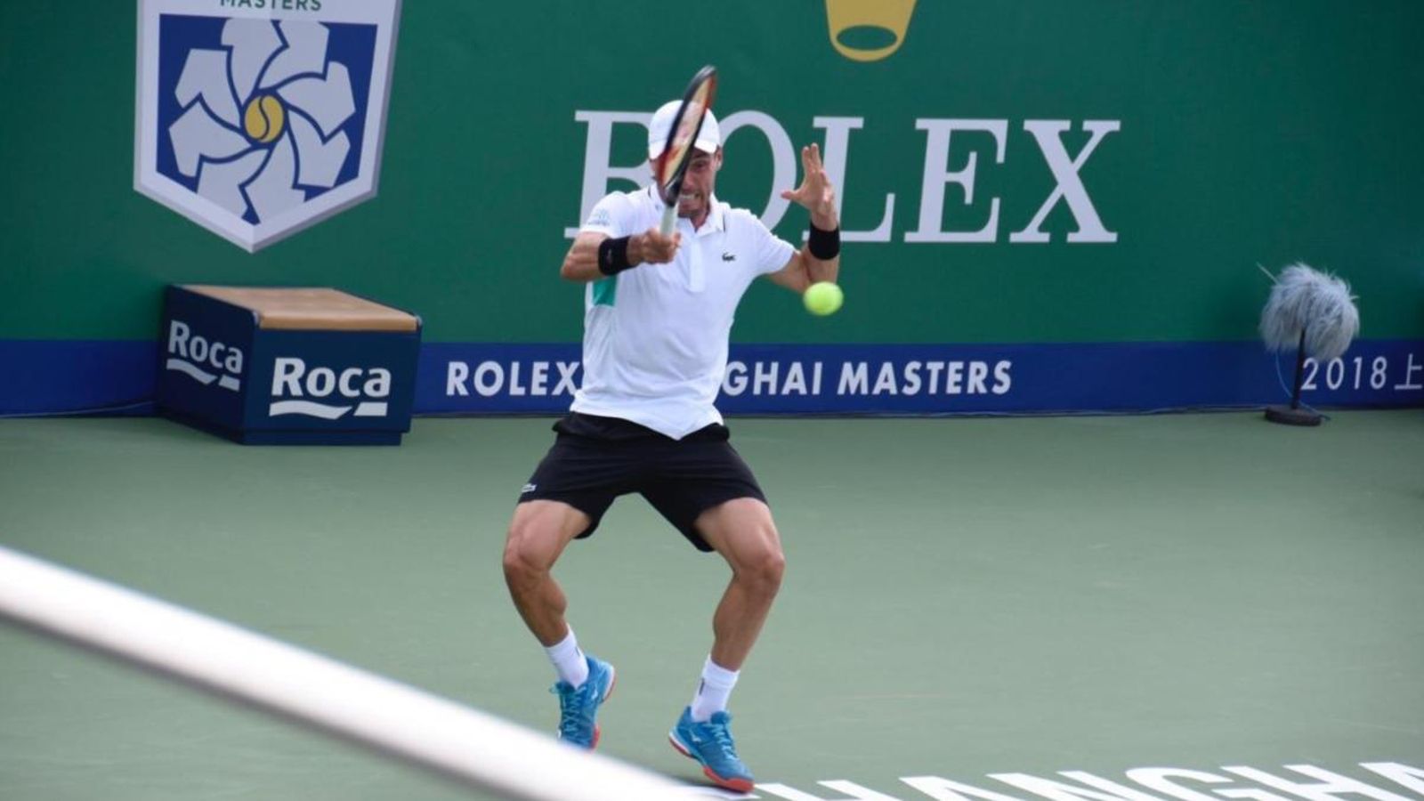 El tenista Roberto Bautista s'ha imposat al nord-americà Mackenzie McDonald i s’ha classificat per a la pròxima ronda.