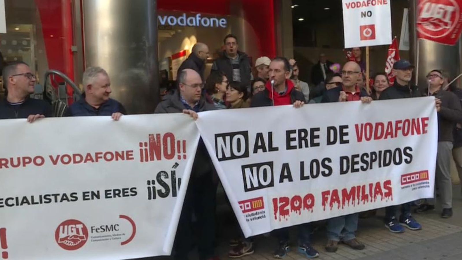 La plantilla de Vodafone ha continuat aquest dimecres amb les concentracions a València