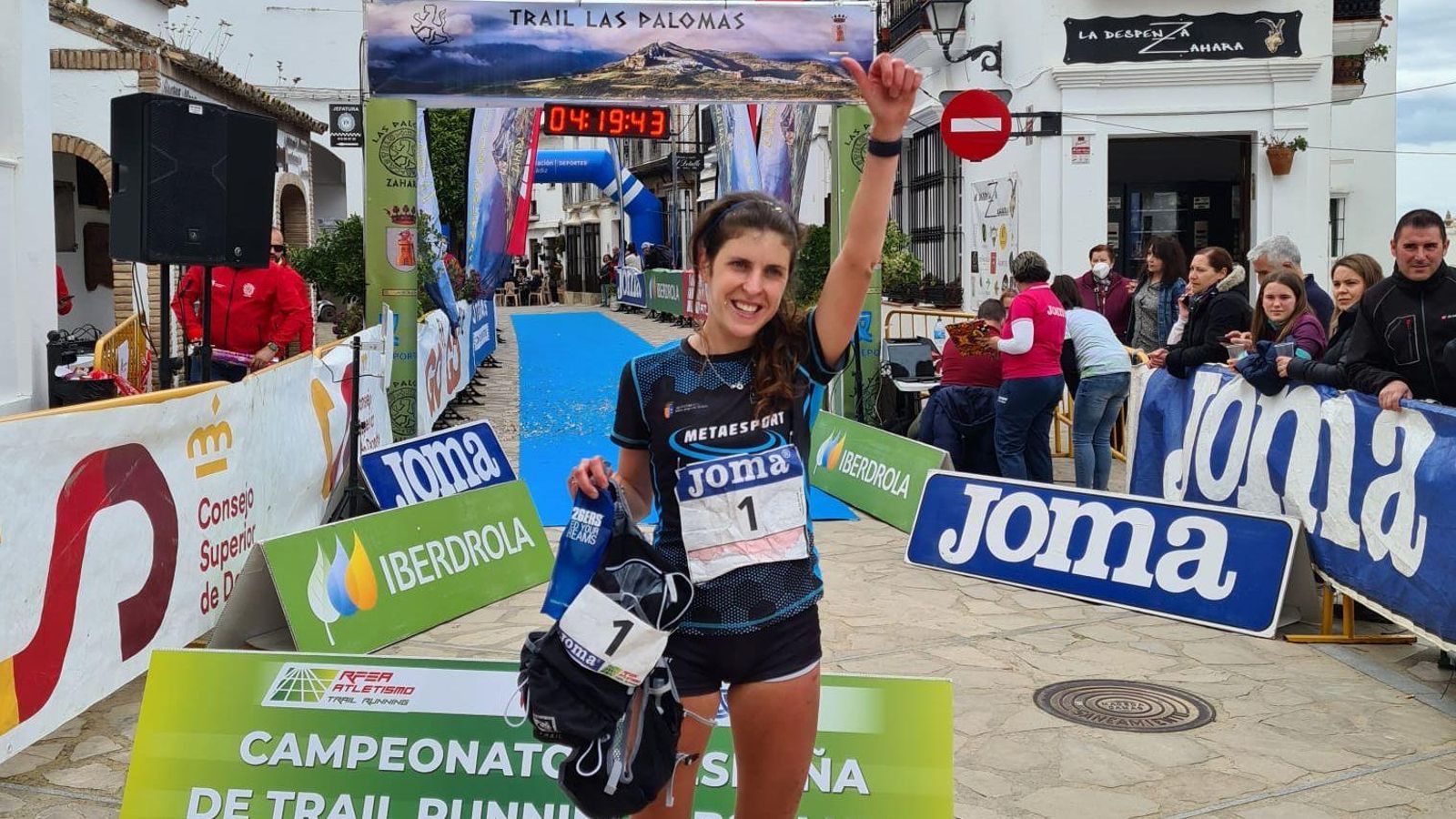 Júlia Font, a la línia de meta