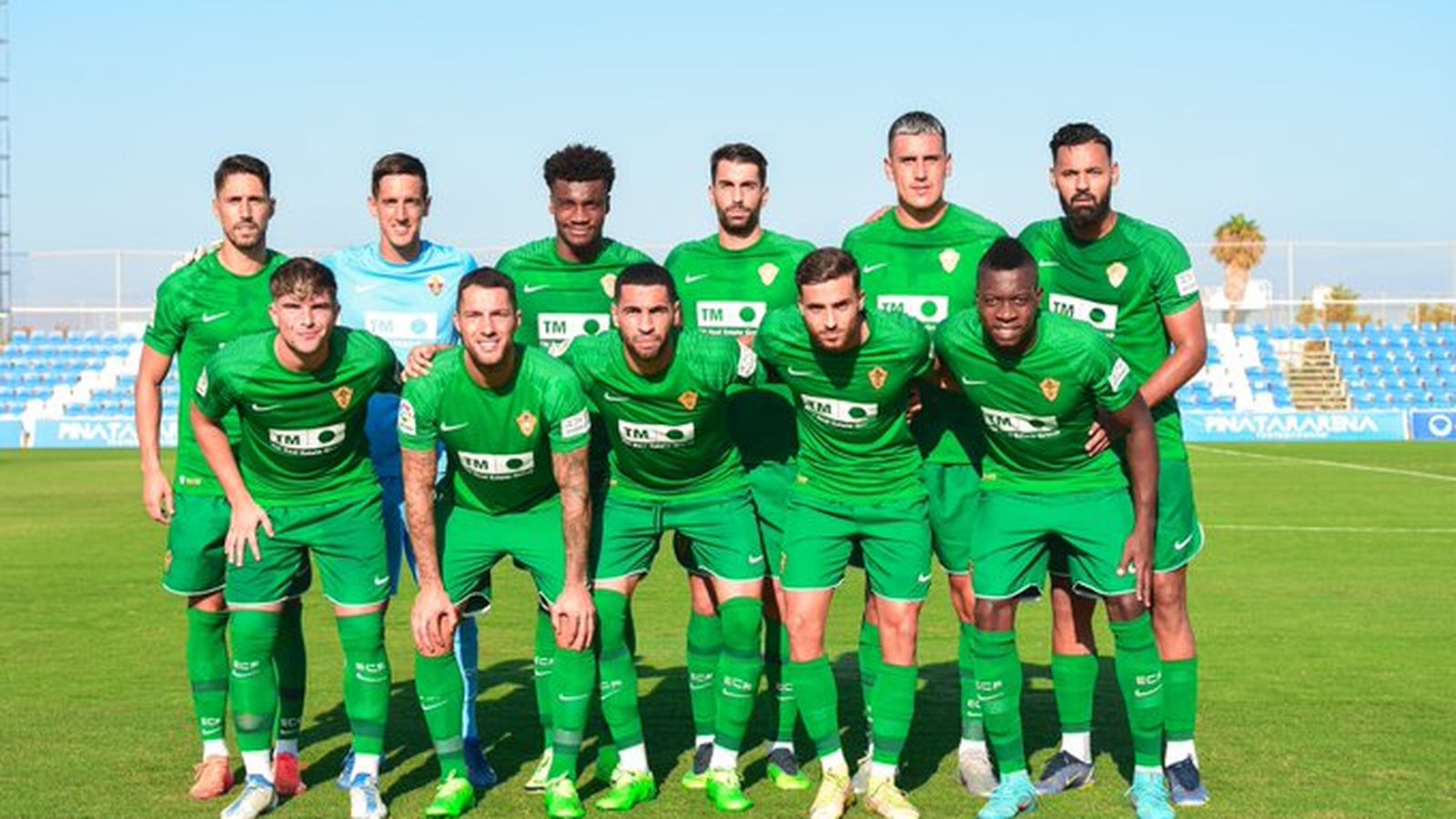 Equip titular de l'Elx contra el filial del Vila-real