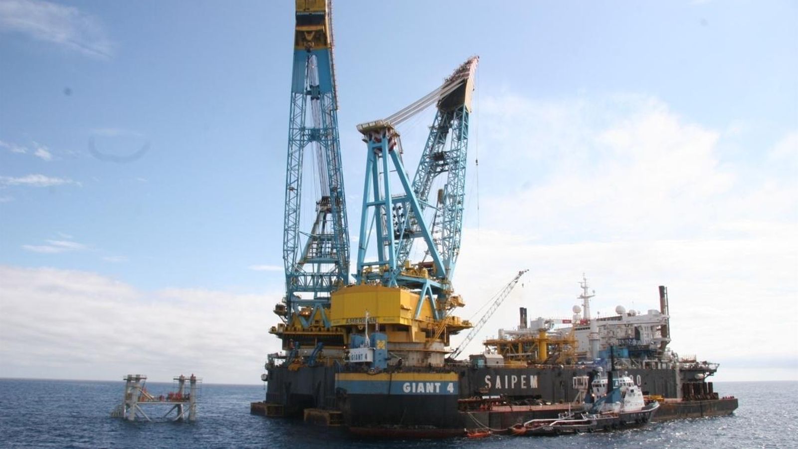 Plataforma del projecte Castor, instal·lada enfront de les costes de Vinaròs