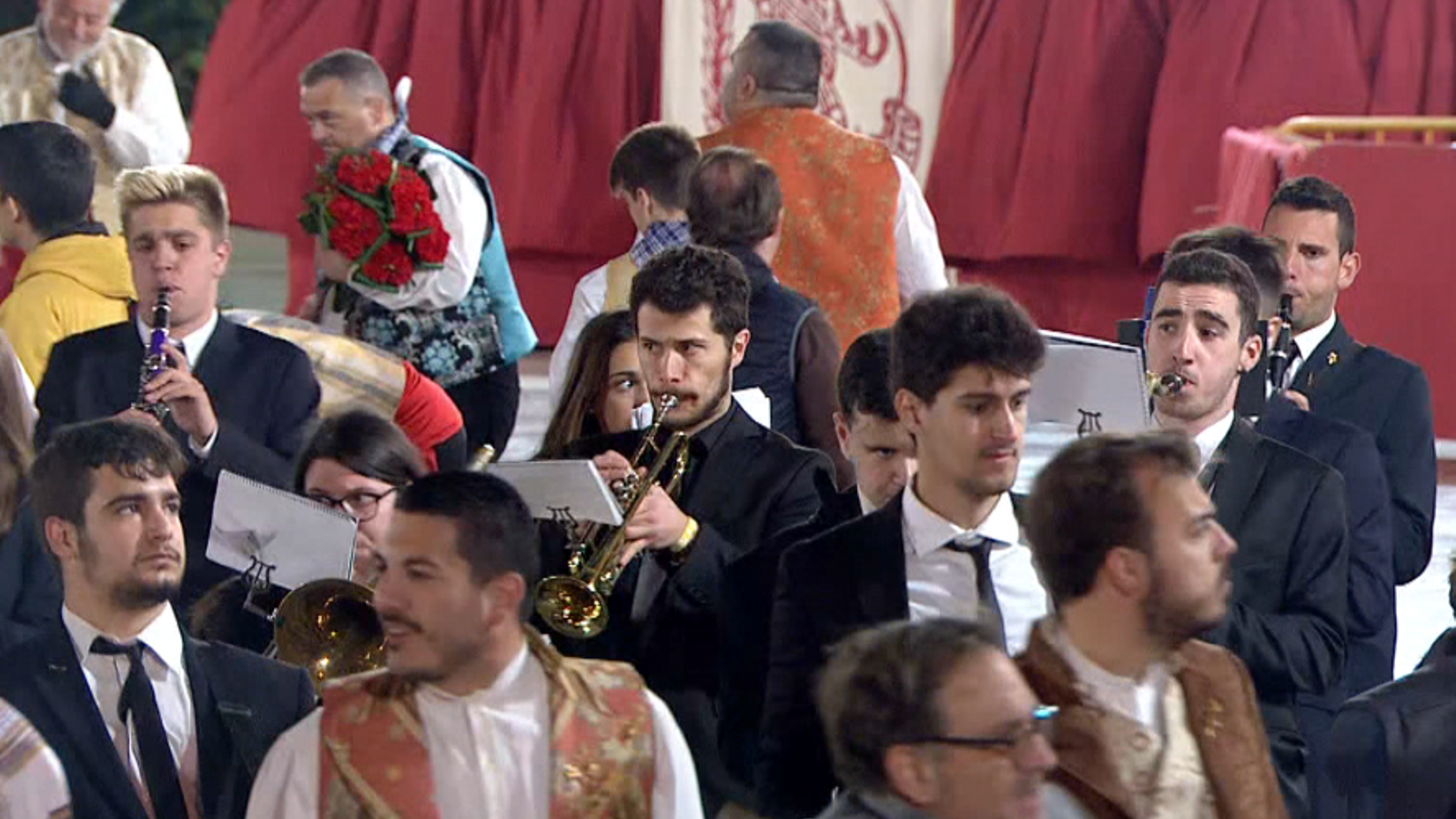 Imatge d'arxiu de les bandes de música a l'Ofrena a la Verge