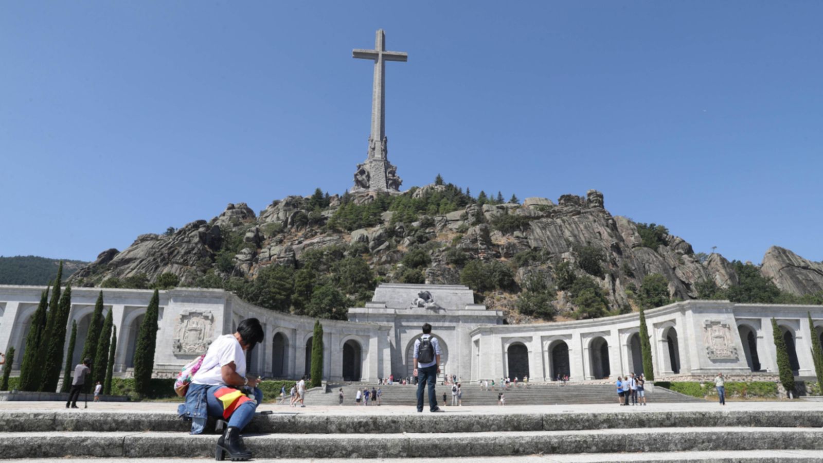 Via lliure a l\'exhumació de Franco: el Suprem considera que no cal llicència d\'obres
