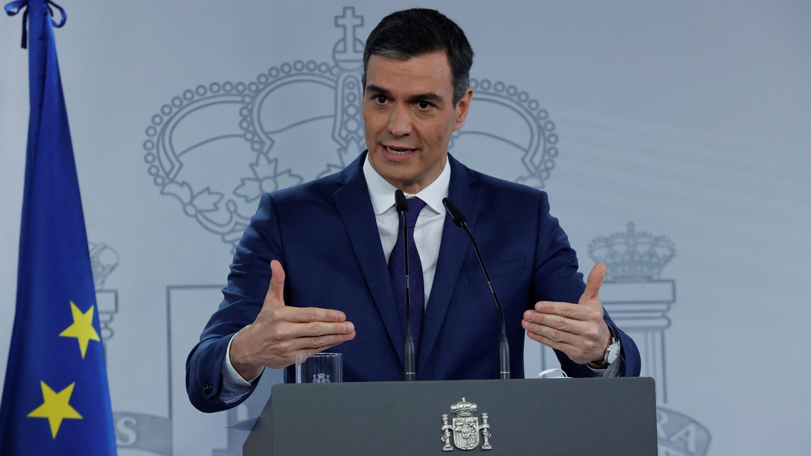 Pedro Sánchez després de la reunió del Consell de Ministres, aquest dimarts al Palau de la Moncloa Pedro Sánchez després de la reunió del Consell de Ministres, aquest dimarts en el Palau de la Moncloa