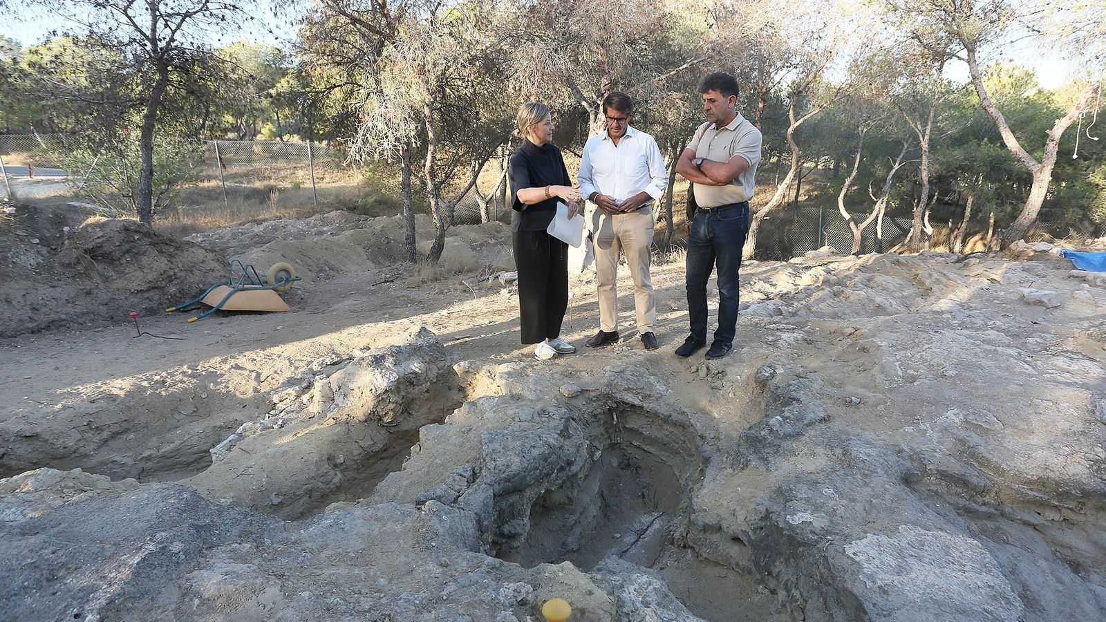 El diputat de Cultura, Juan de Dios Navarro, ha visitat este dilluns l’enclavament a Rojales