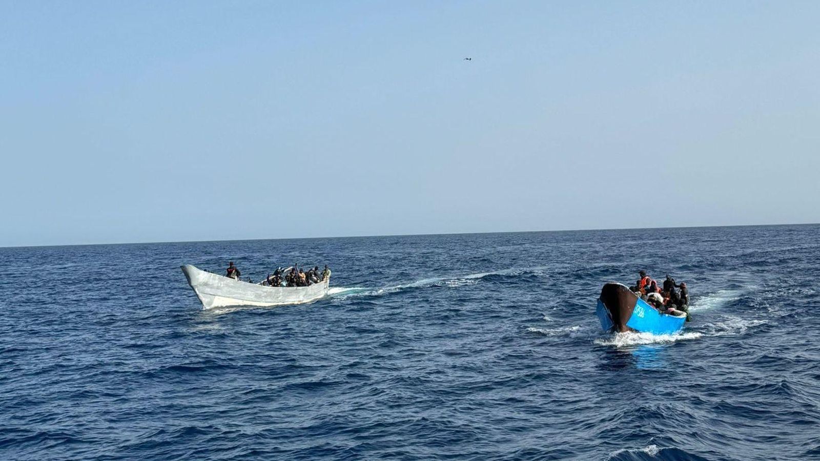 Dues pasteres abans de ser auxiliades per Salvament Marítim, en una imatge d'arxiu
